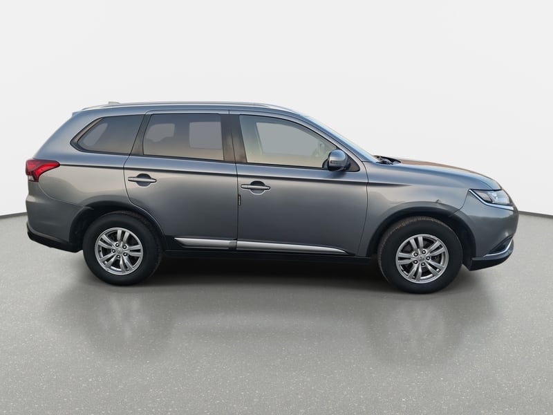 Mitsubishi Outlander 2.0 Glx 4x2 At 5p 2021 - Imagen 8 de 8