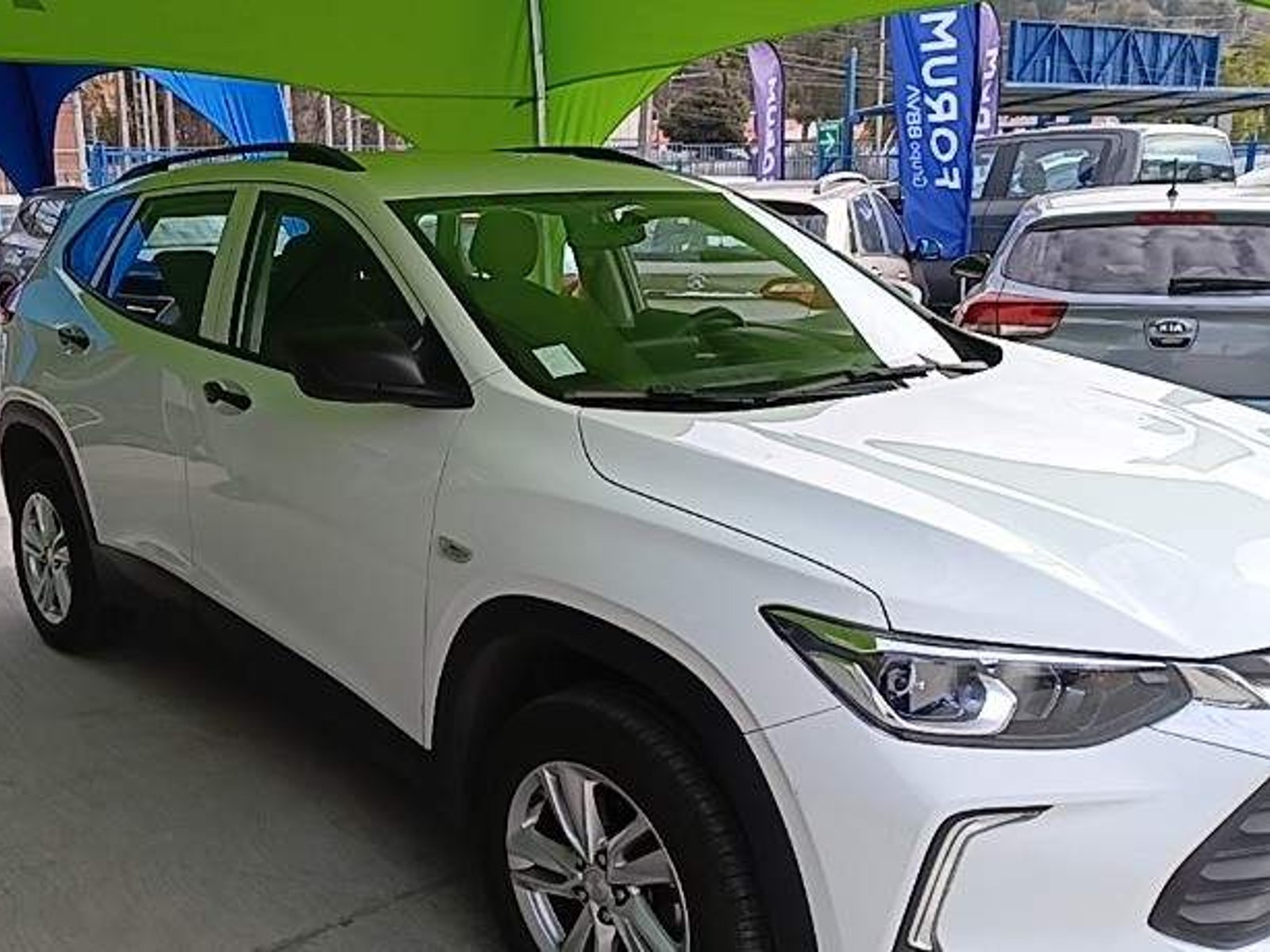 Chevrolet Tracker 1.2t Ls Fwd Mt 5p 2023 - Foto 3 de 5