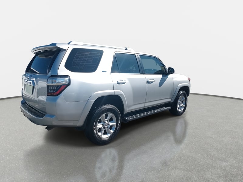 Toyota 4runner 4.0 Sr5 Connected Euro V 4x4 At 5p 2023 - Imagen 7 de 8