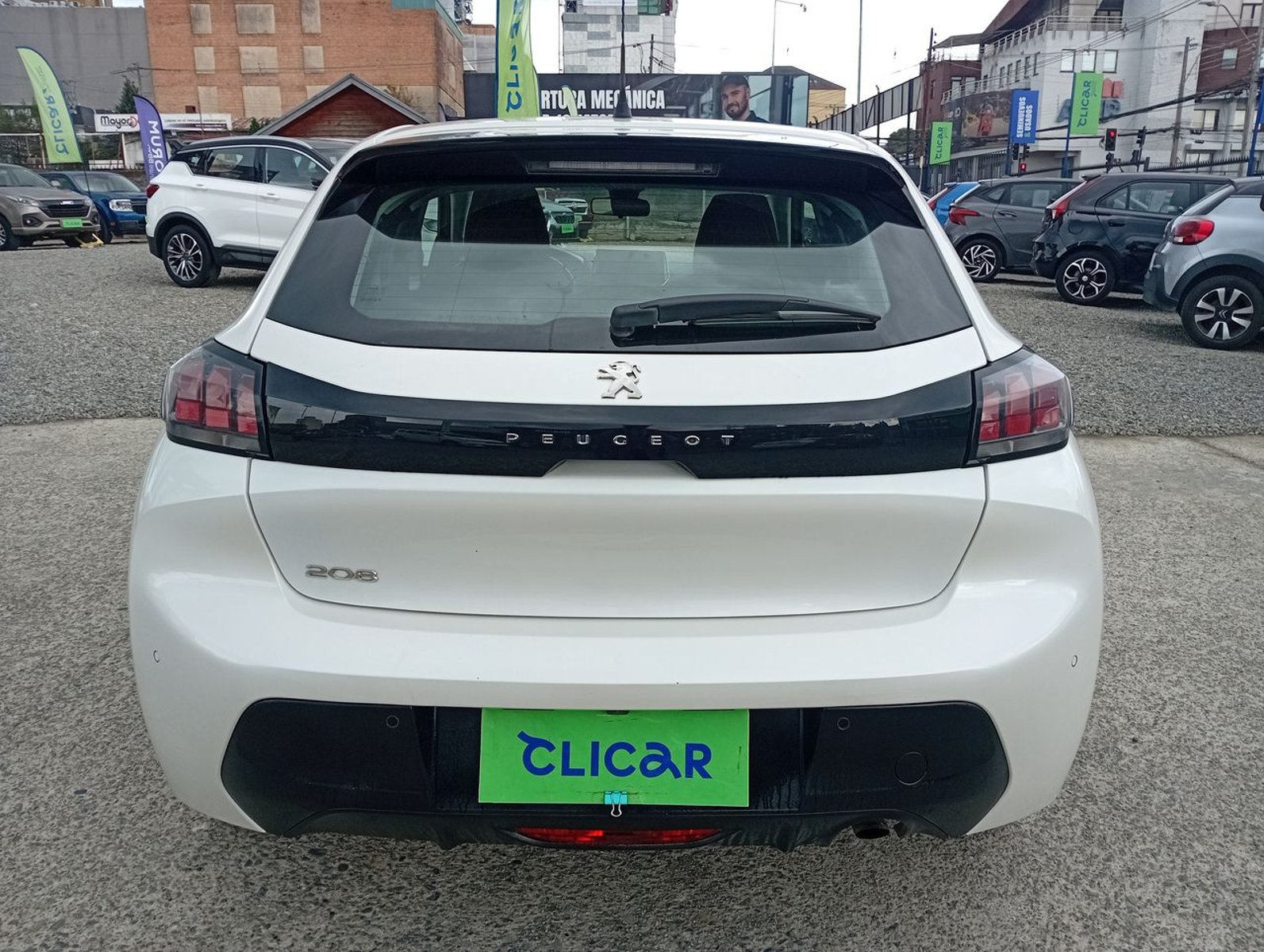 Peugeot 208 1.2 Puretech Active Pack 4x2 75 Mt 5p 2022 - Imagen 6 de 8