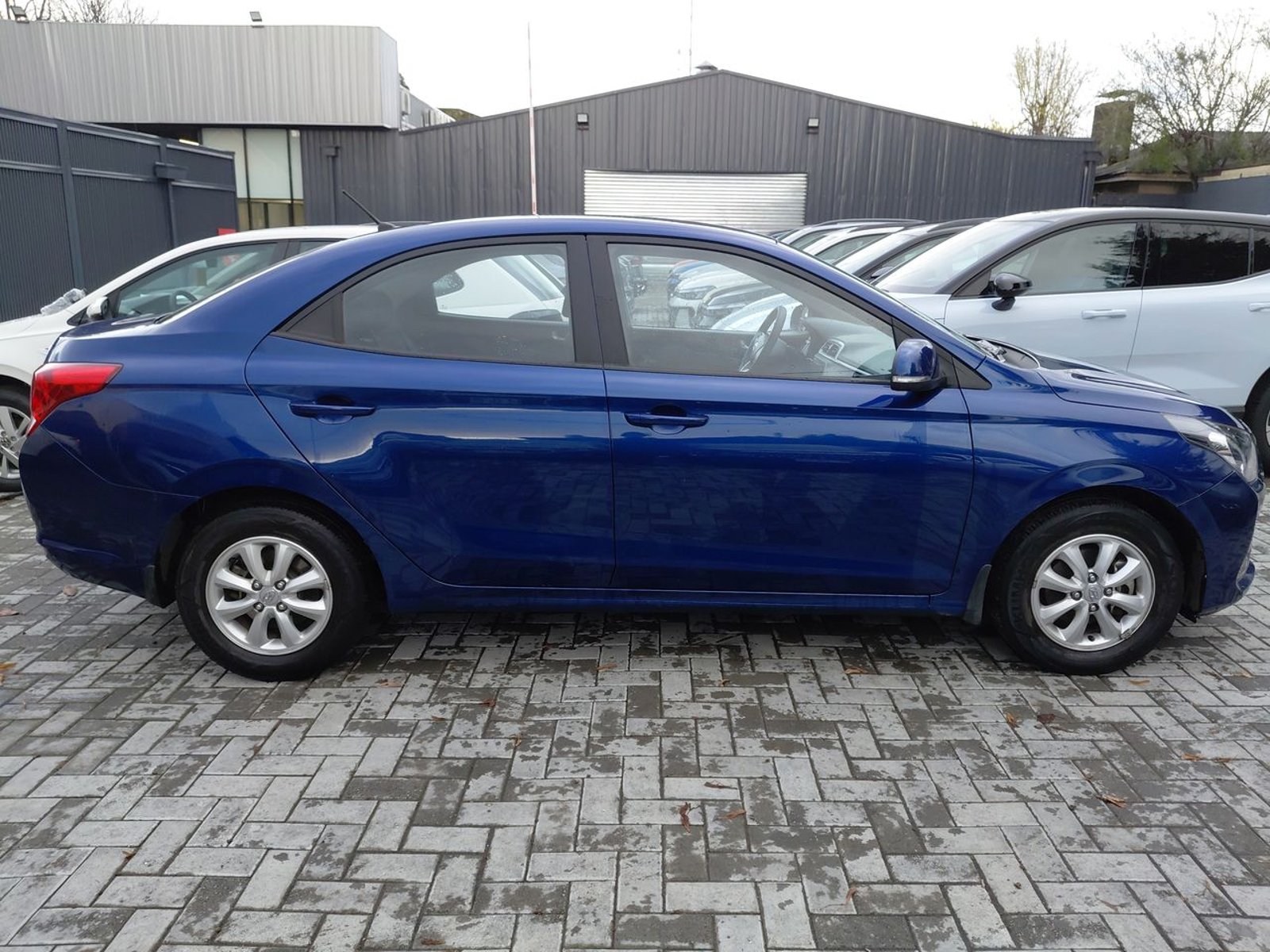 Hyundai Verna 1.4 Cb Plus 4x2 Mt5 4p 2021 - Imagen 8 de 8