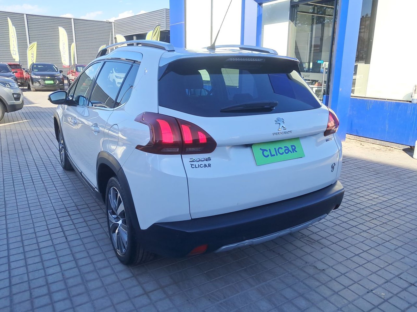 Peugeot 2008 1.2 Allure Pack Puretech 4x2 110hp Eat6 5p 2018 - Foto 5 de 8