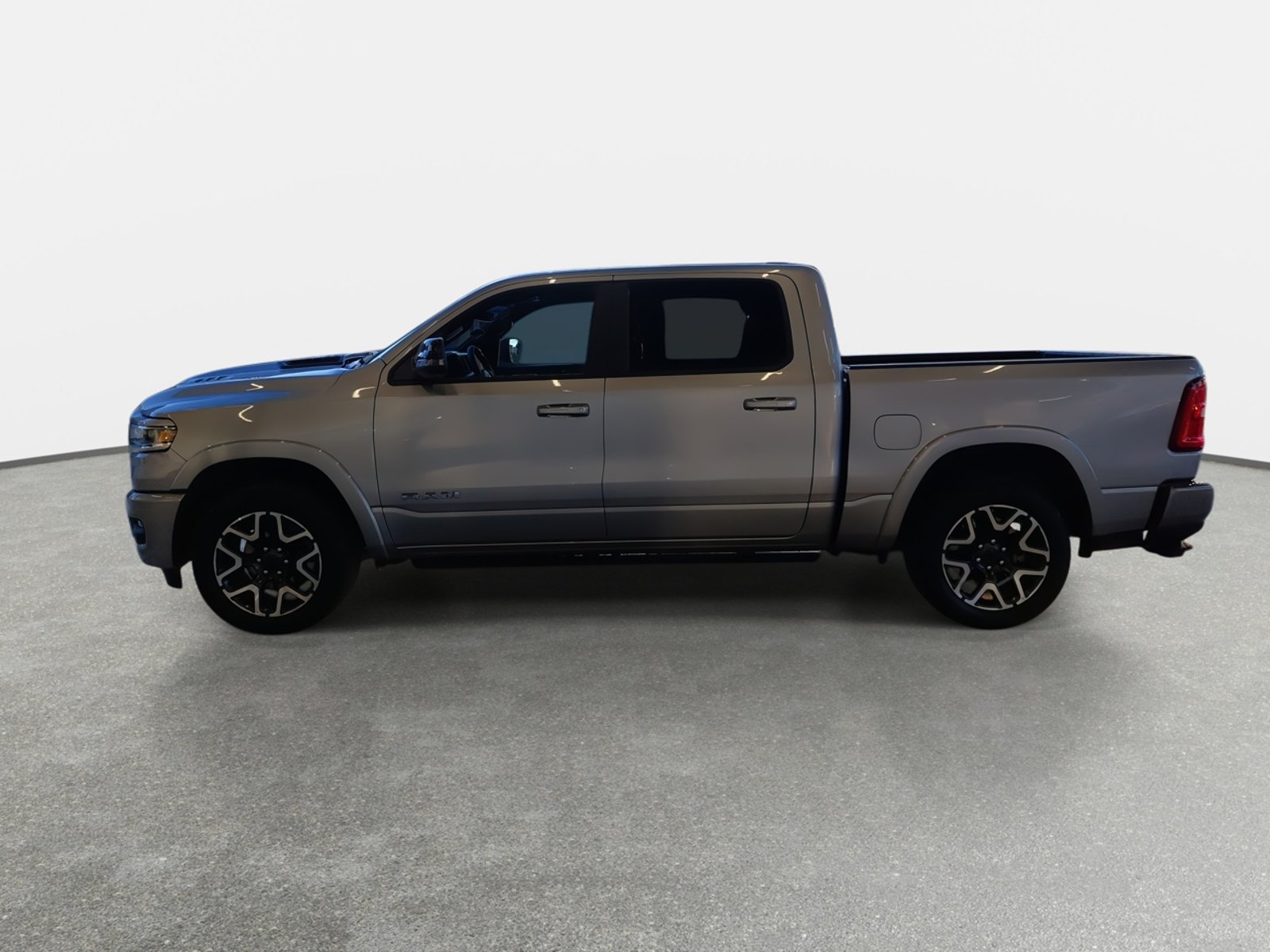 RAM 1500 3.0t Laramie 4x4 Crew Cab At 4p 2025 - Foto 4 de 8