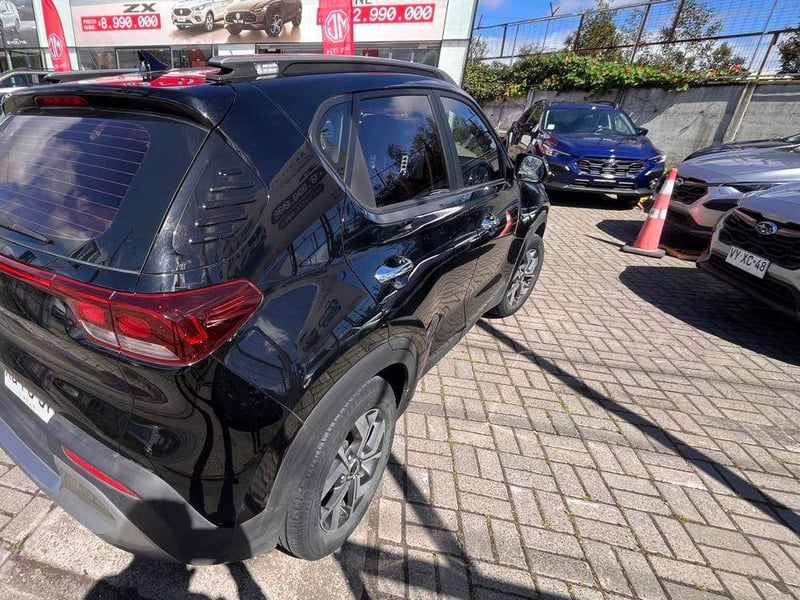 Kia Sonet 1.5 Ex Full 4x2 6mt 5p 2021 - Imagen 4 de 5