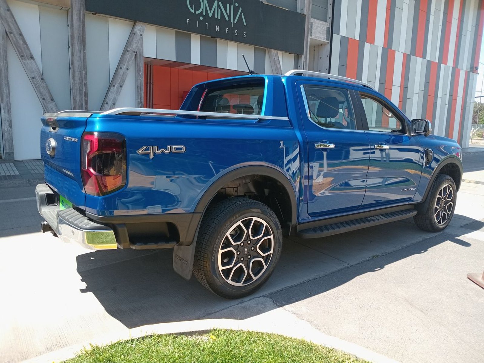 Ford Ranger 3.0 Ltd Diesel 4x4 Dob. Cab. At 4p 2026 - Imagen 7 de 8