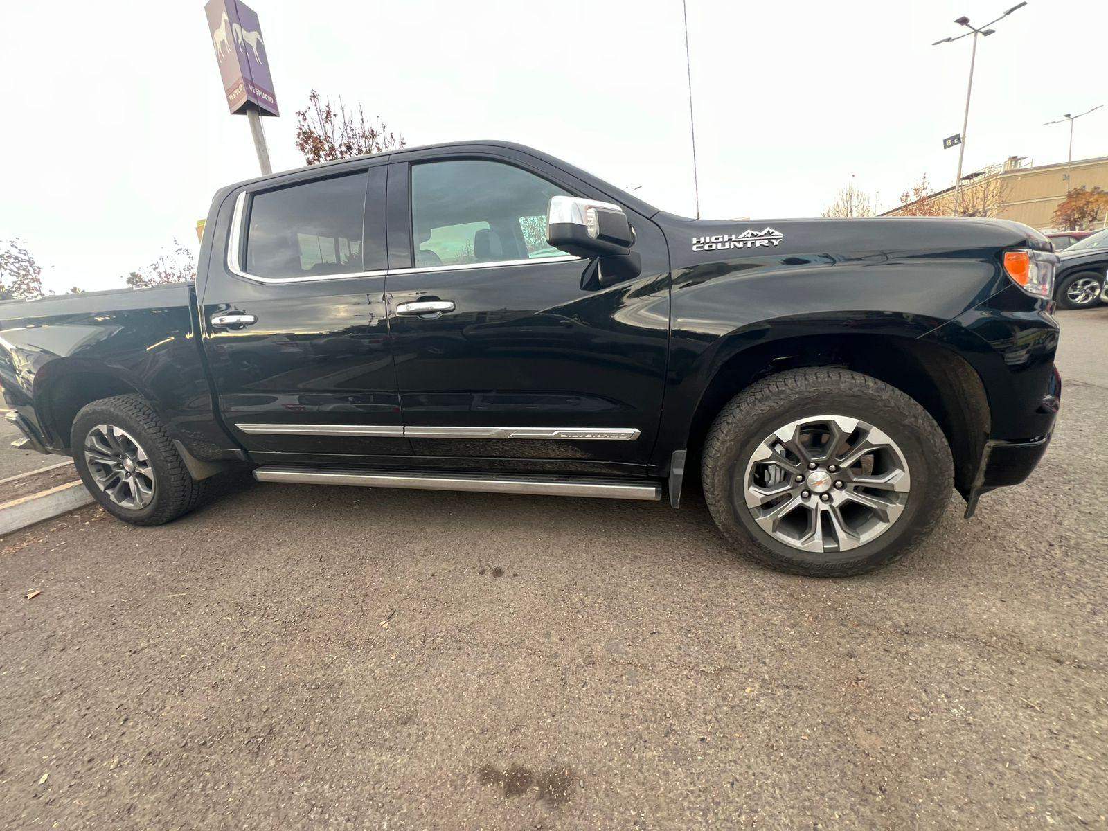 Chevrolet Silverado 3.0 High Country 4x4 At 4p 2025 - Foto 3 de 8