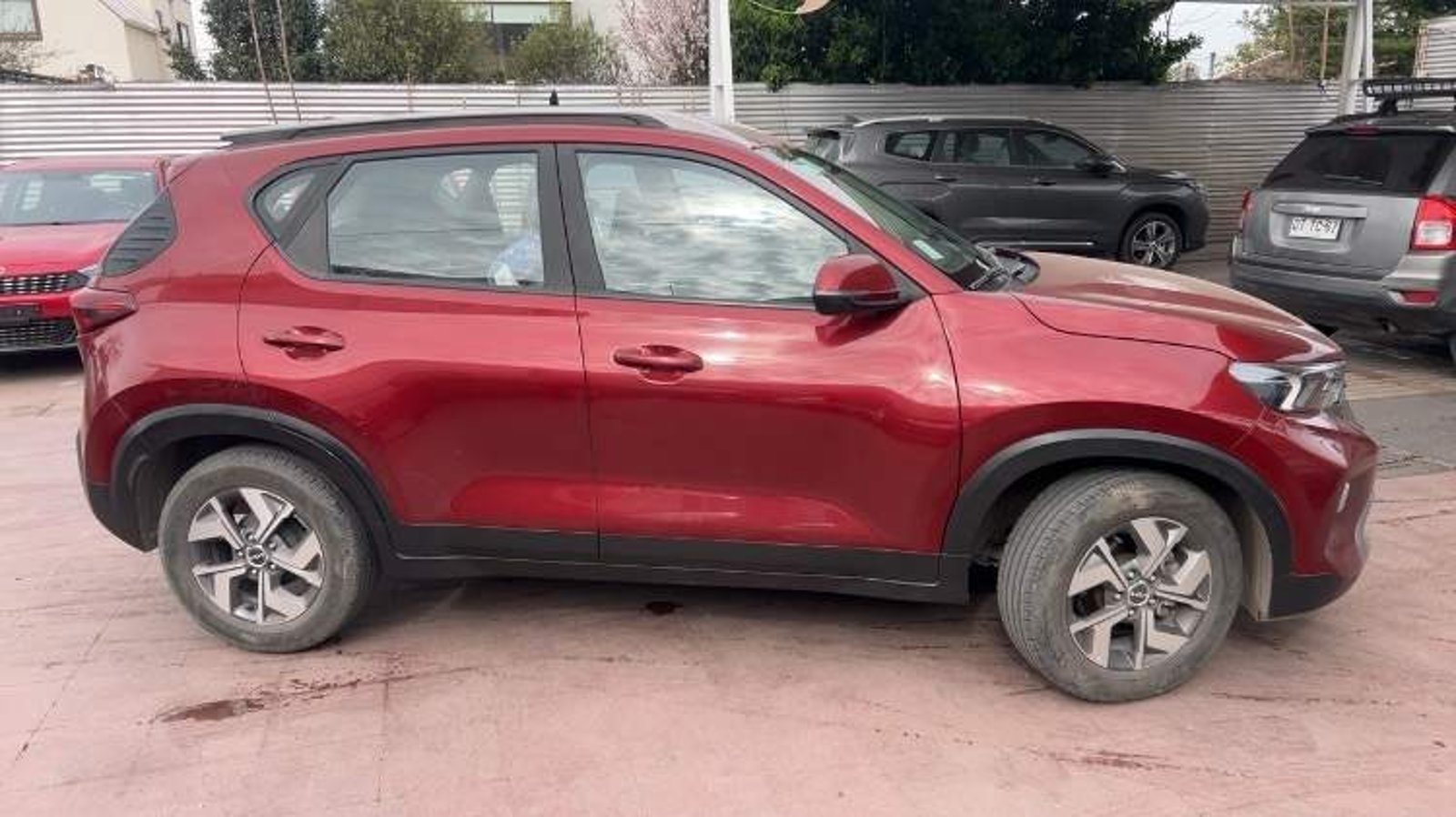Kia Sonet 1.5 Ex Plus 4x2 2ab 6mt 5p 2023 - Imagen 3 de 5