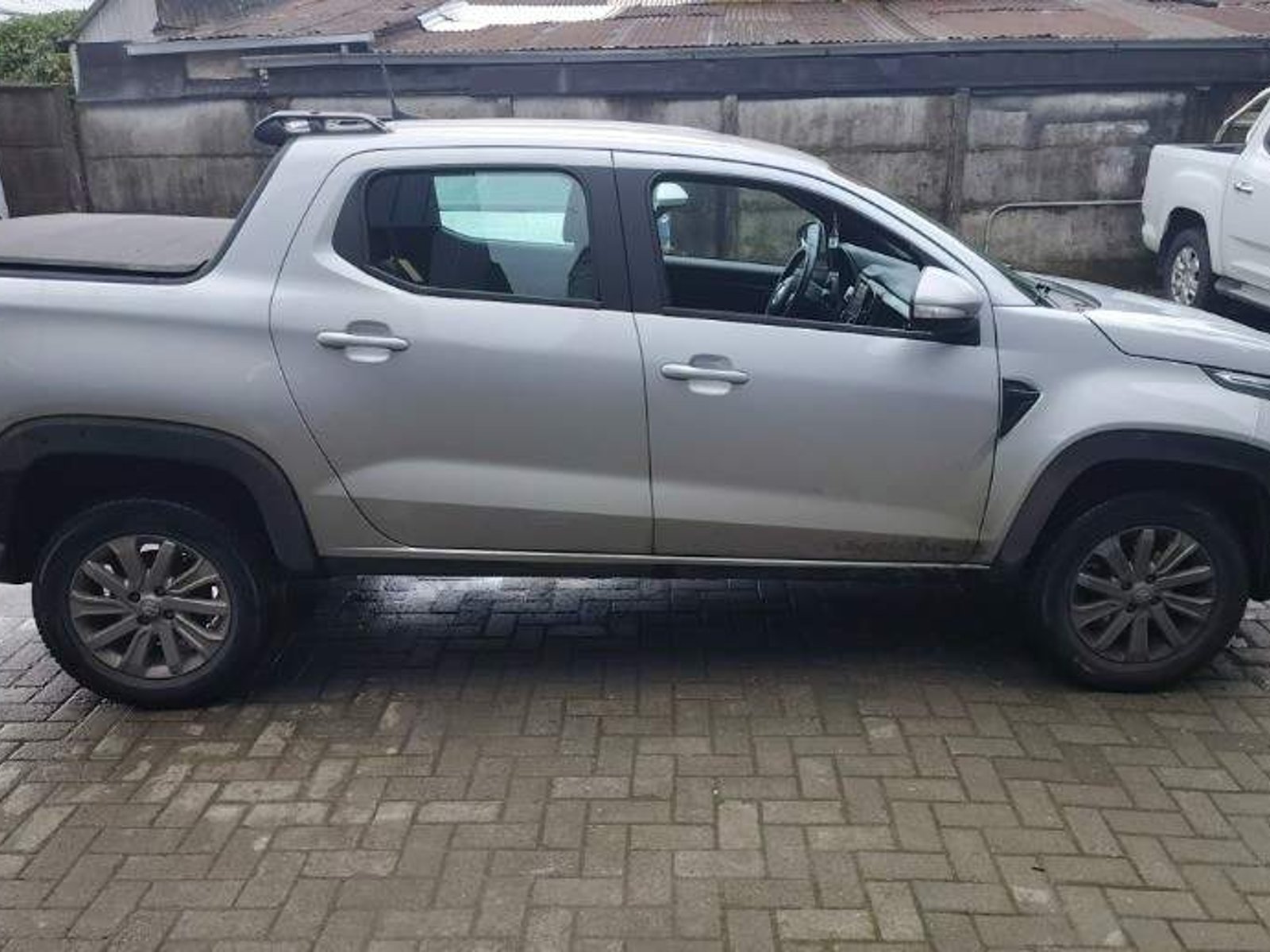 RAM 700 1.4 Bighorn 4x2 Dob. Cab. Mt 4p 2024 - Foto 3 de 5