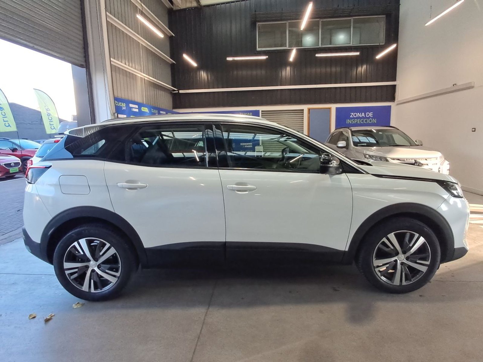 Peugeot 3008 1.2 Active Pack Puretech 130 4x2 Mt6 5p 2023 - Imagen 8 de 8
