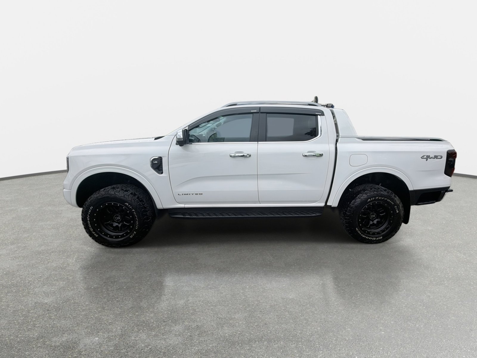 Ford Ranger 3.0 Ltd Diesel 4x4 Dob. Cab. At 4p 2024 - Foto 4 de 8