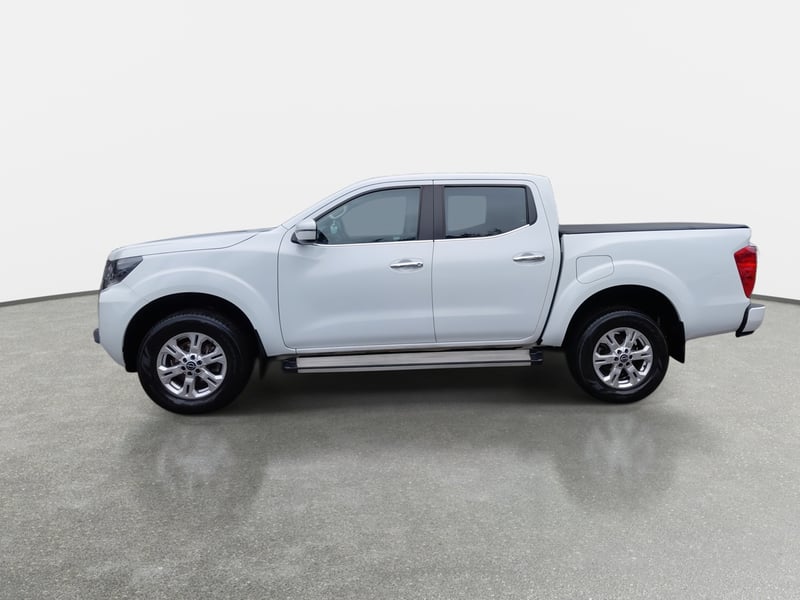 Nissan Navara 2.3d Xe Diesel 4x2 Dob.cab. Mt 4p 2024 - Imagen 4 de 8