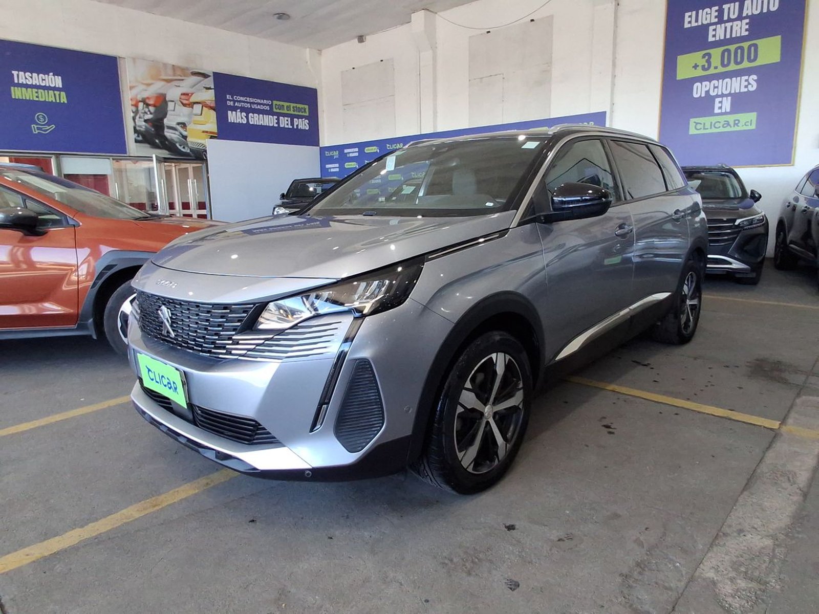 Peugeot 5008 1.5 Allure Pack Bluehdi 130 4x2 Eat8 5p 2024 - Foto 3 de 8