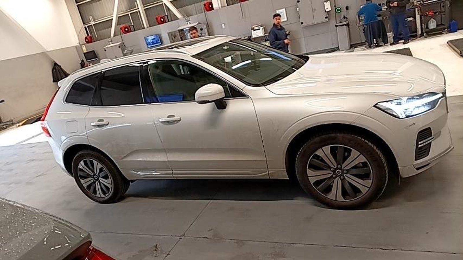 Volvo Xc60 2.0 T8 Recharge Plus Hybrid Awd At 5p 2025 - Imagen 3 de 5