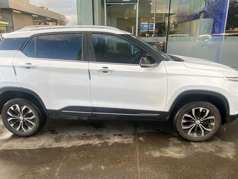 Chevrolet Groove 1.5 Premier P 4x2 Mt 5p 2024 - Imagen 3 de 5
