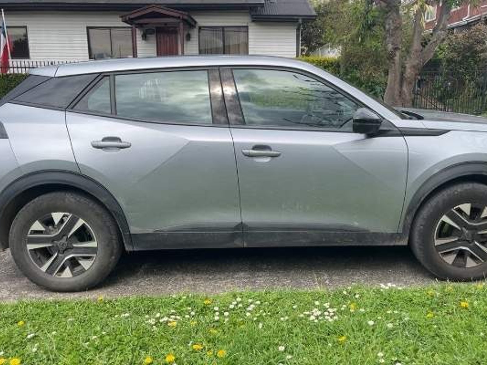 Peugeot 2008 1.2 Active Pack Puretech 130hp 4x2 Mt 5p 2024 - Foto 3 de 5