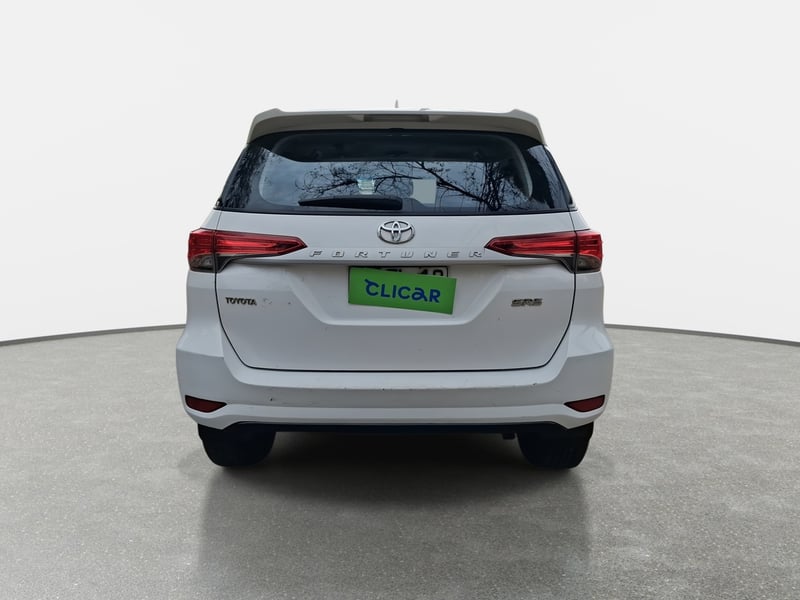 Toyota Fortunner 2.7 Sr5 4x2 At 5p 2020 - Imagen 6 de 8