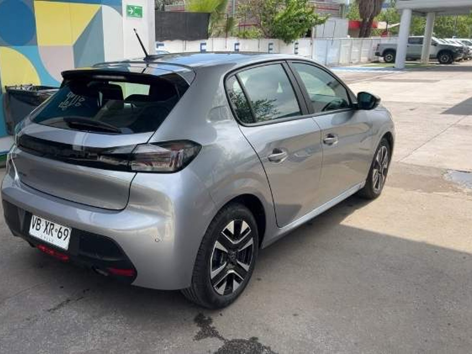Peugeot 208 1.2 Mca Puretech 75 Active 4x2 Mt 5p 2025 - Foto 4 de 5