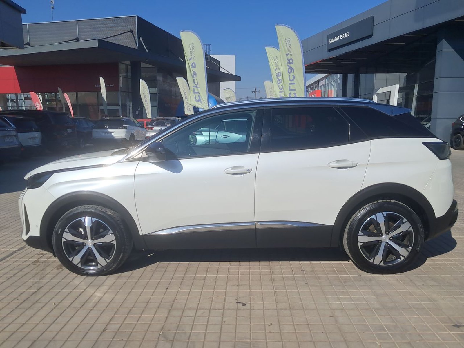 Peugeot 3008 1.5 Allure Pack Bluehdi 130 4x2 Eat8 5p 2024 - Foto 4 de 8