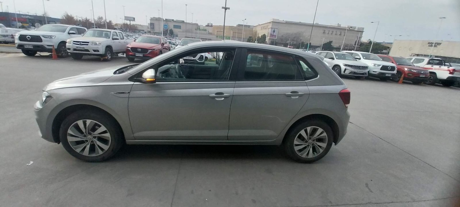 Volkswagen Polo 1.6 Trendline 4x2 Hb Mt 5p 2019 - Imagen 8 de 8