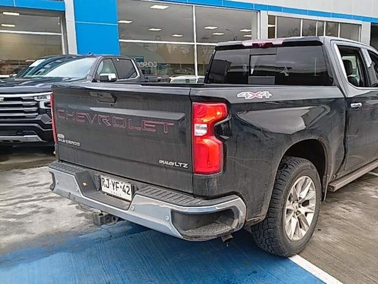 Chevrolet Silverado 5.3 Ltz 4x2 At 4p 2022 - Foto 4 de 5