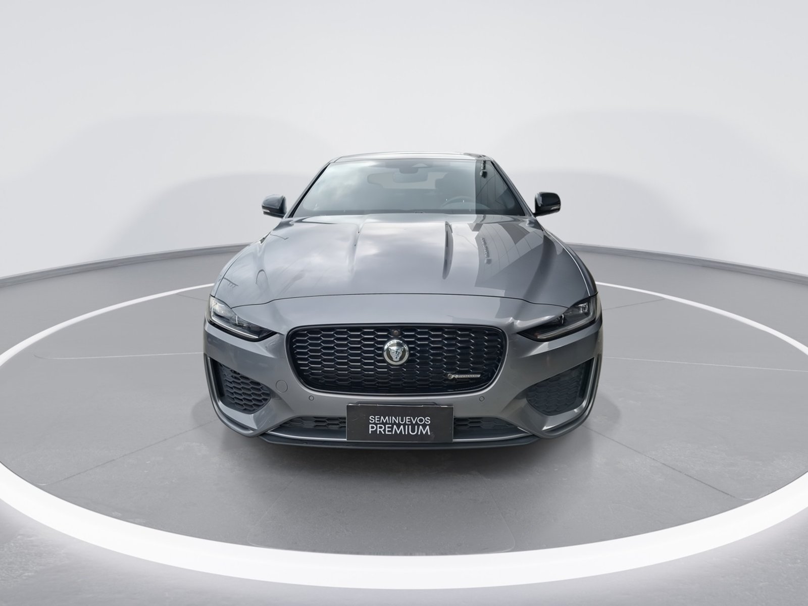 Jaguar Xe 2.0 R Dynamic S Rwd 4x2 250hp At 4p 2024 - Foto 2 de 8