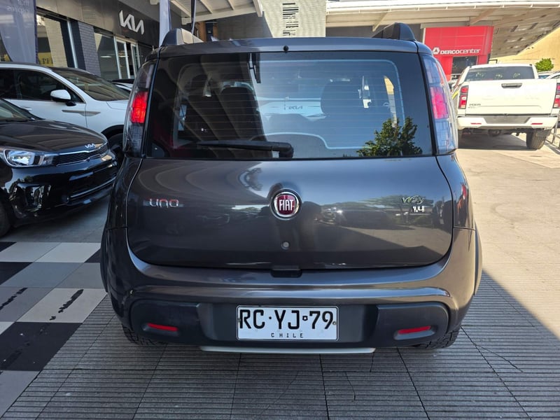 Fiat Uno 1.4 Way Evo Plus 4x2 Mt 5p 2021 - Imagen 5 de 5