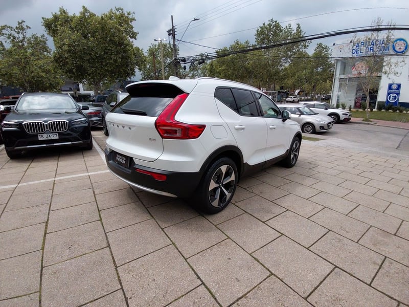 Volvo Xc40 2.0 B4 Plus Hibrido Fwd At 5p 2024 - Imagen 6 de 7