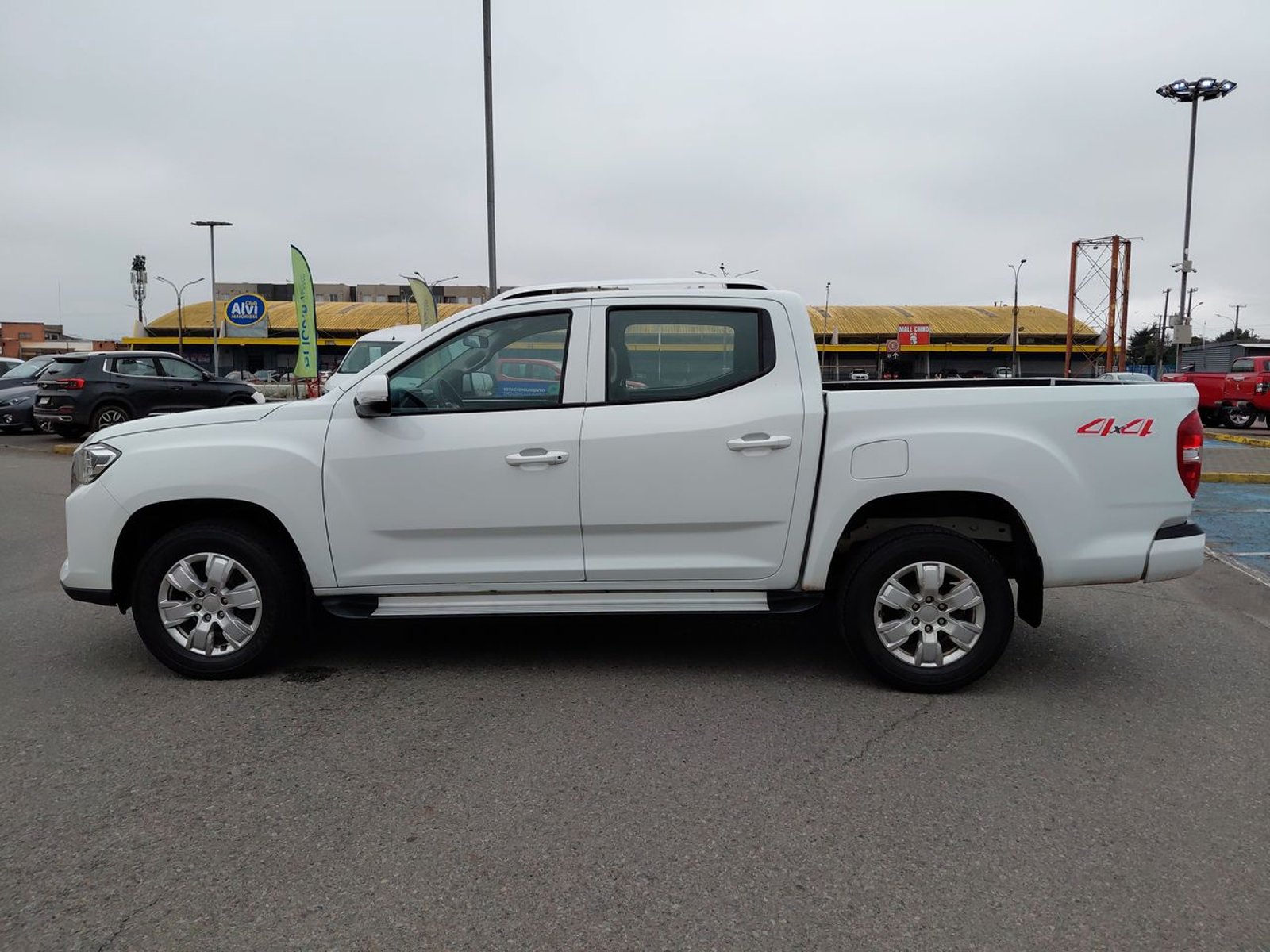 Maxus T60 2.0 Gl Diesel 4x4 Dob. Cab. Euro6 Mt 4p 2024 - Foto 4 de 8