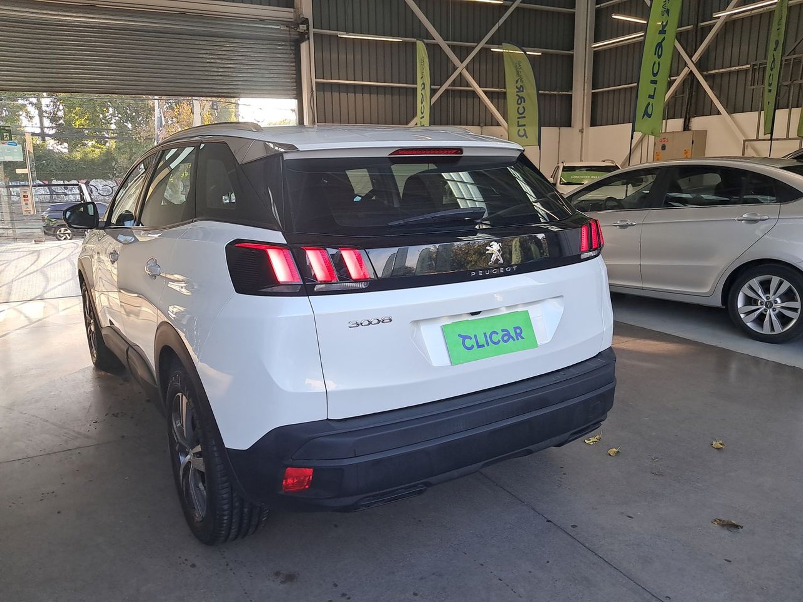 Peugeot 3008 1.2 Active Pack Puretech 130 4x2 Mt6 5p 2023 - Foto 5 de 8