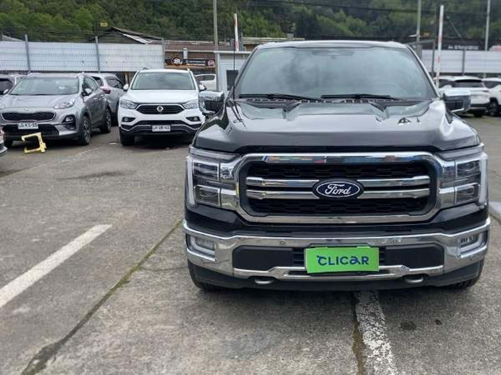 Ford F-150 5.0 Lariat Luxury Cc Dob. Cab. 4x4 At 4p 2025 - Foto 2 de 5