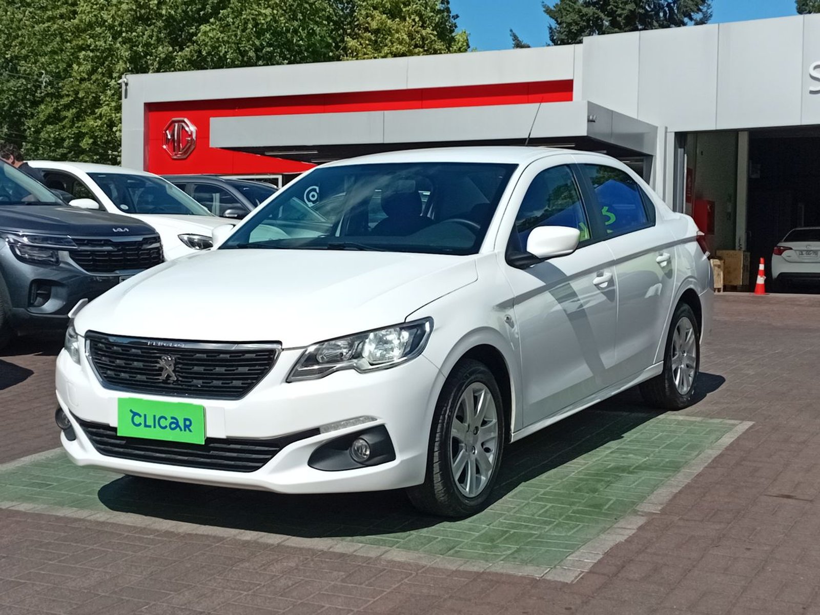 Peugeot 301 1.6 Active Pack Vti 115 Eat6 4p 2021 - Foto 3 de 8