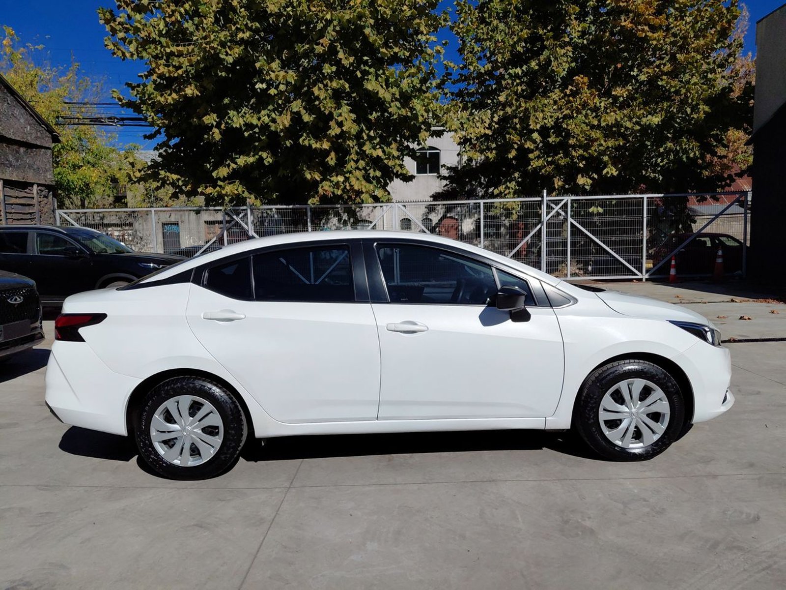 Nissan Versa 1.6 Sense Mt 4p 2023 - Imagen 8 de 8