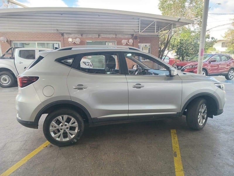 MG Mg Zs 1.5 Std 4x2 Mt 5p 2021 - Imagen 3 de 5