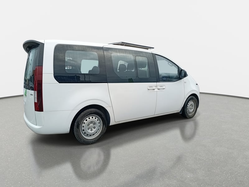 Hyundai Staria 2.2 Us4 Mb Crdi Diesel 2wd 9p At 5p 2023 - Imagen 7 de 8