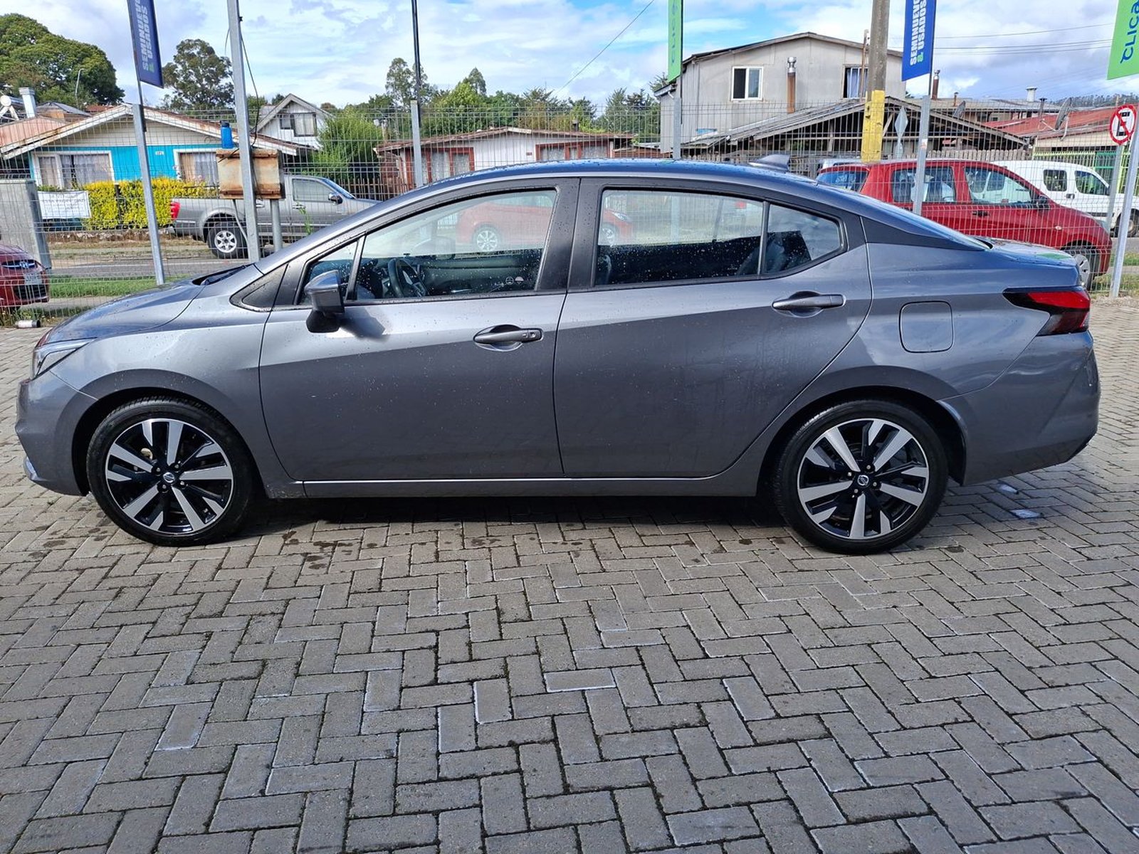 Nissan Versa 1.6 Exclusive 4x2 Cvt At 4p 2023 - Foto 4 de 8