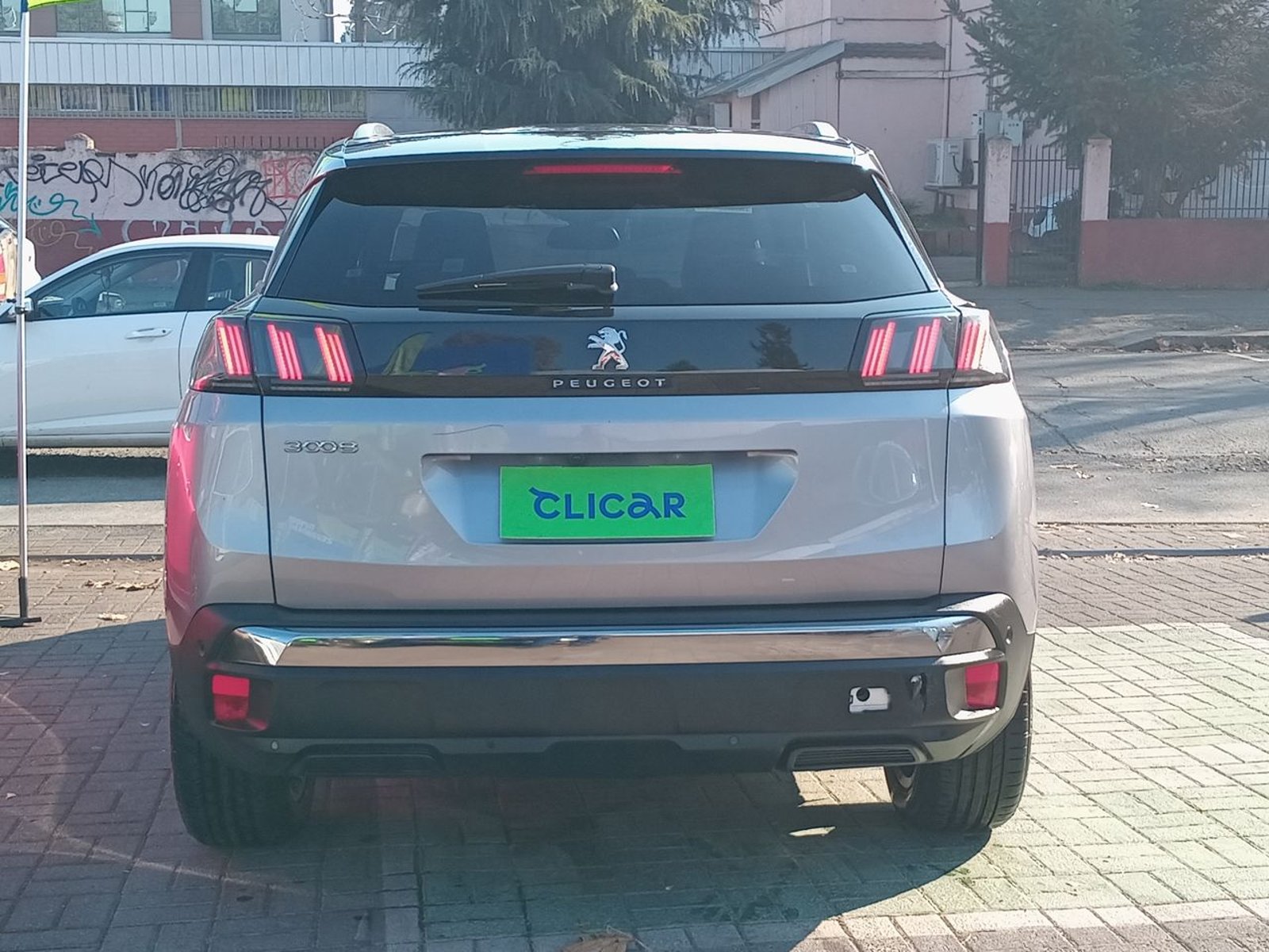 Peugeot 3008 1.5 Allure Pack Bluehdi 130 4x2 Eat8 5p 2024 - Imagen 6 de 8