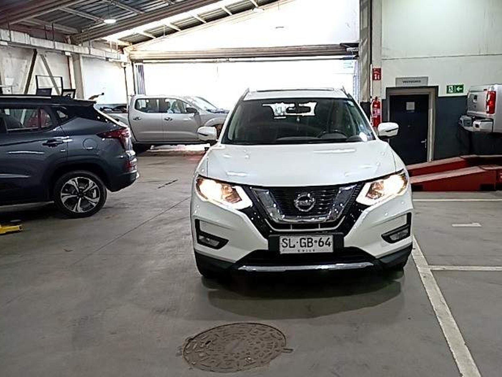 Nissan X-trail 2.5 Advance 4x2 3row Cvt At 5p 2023 - Foto 2 de 5