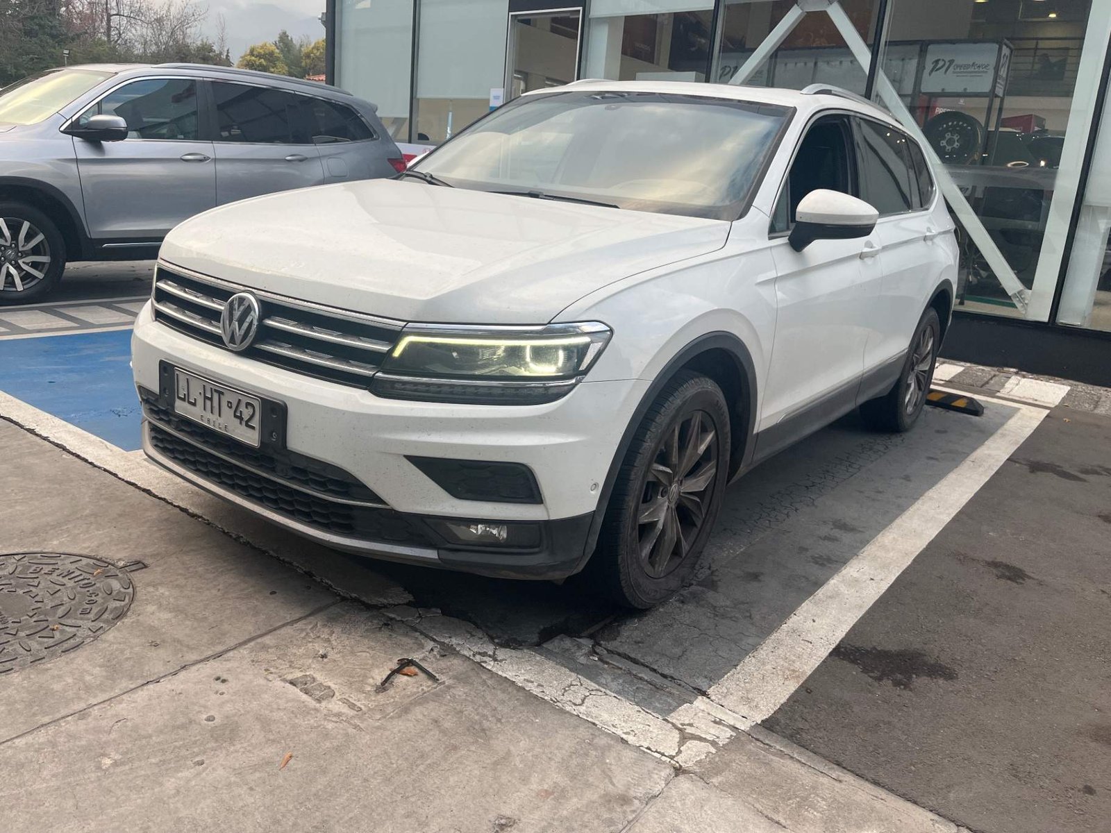 Volkswagen Tiguan 2.0 Tsi Limited 4motion 4x4 At 5p 2019 - Imagen 6 de 8
