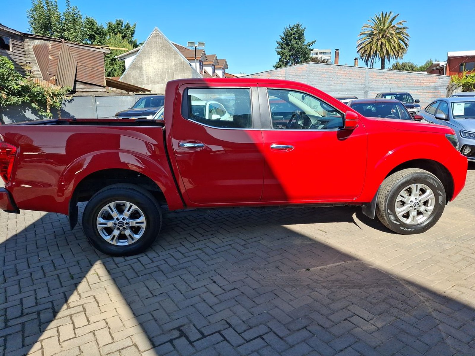 Nissan Navara 2.3d Xe Diesel 4x2 Dob.cab. Mt 4p 2024 - Imagen 8 de 8