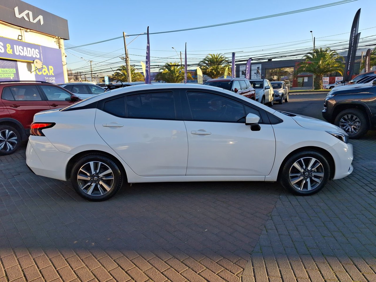 Nissan Versa 1.6 Exclusive 4x2 Cvt At 4p 2023 - Imagen 8 de 8