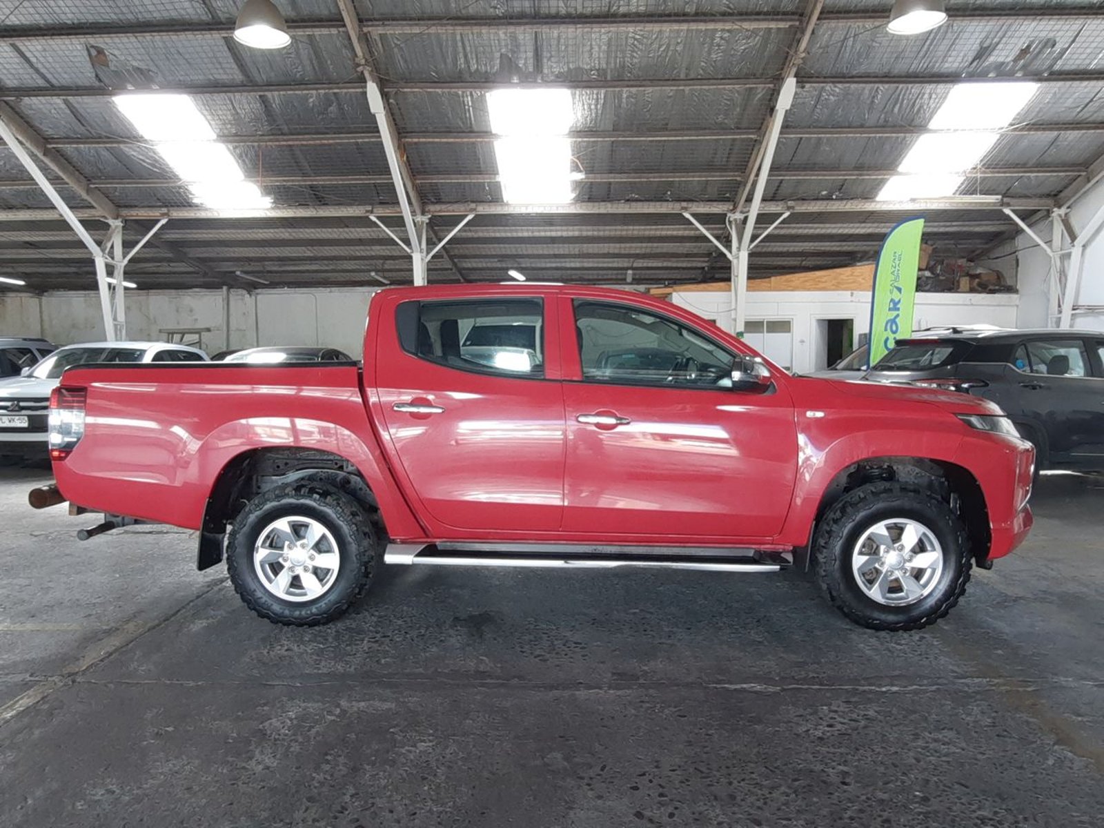 Mitsubishi L200 2.2 Katana Crt Diesel Dob. Cab. 4x4 Mt 4p 2024 - Imagen 8 de 8