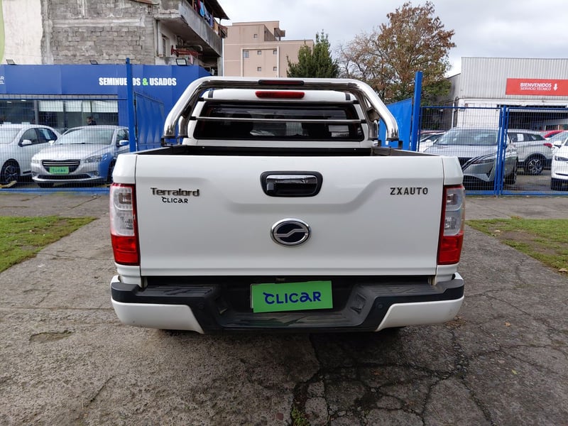 ZX Auto Terralord 2.5 Dlx 4x2 Diesel Mt 4p 2022 - Imagen 6 de 8