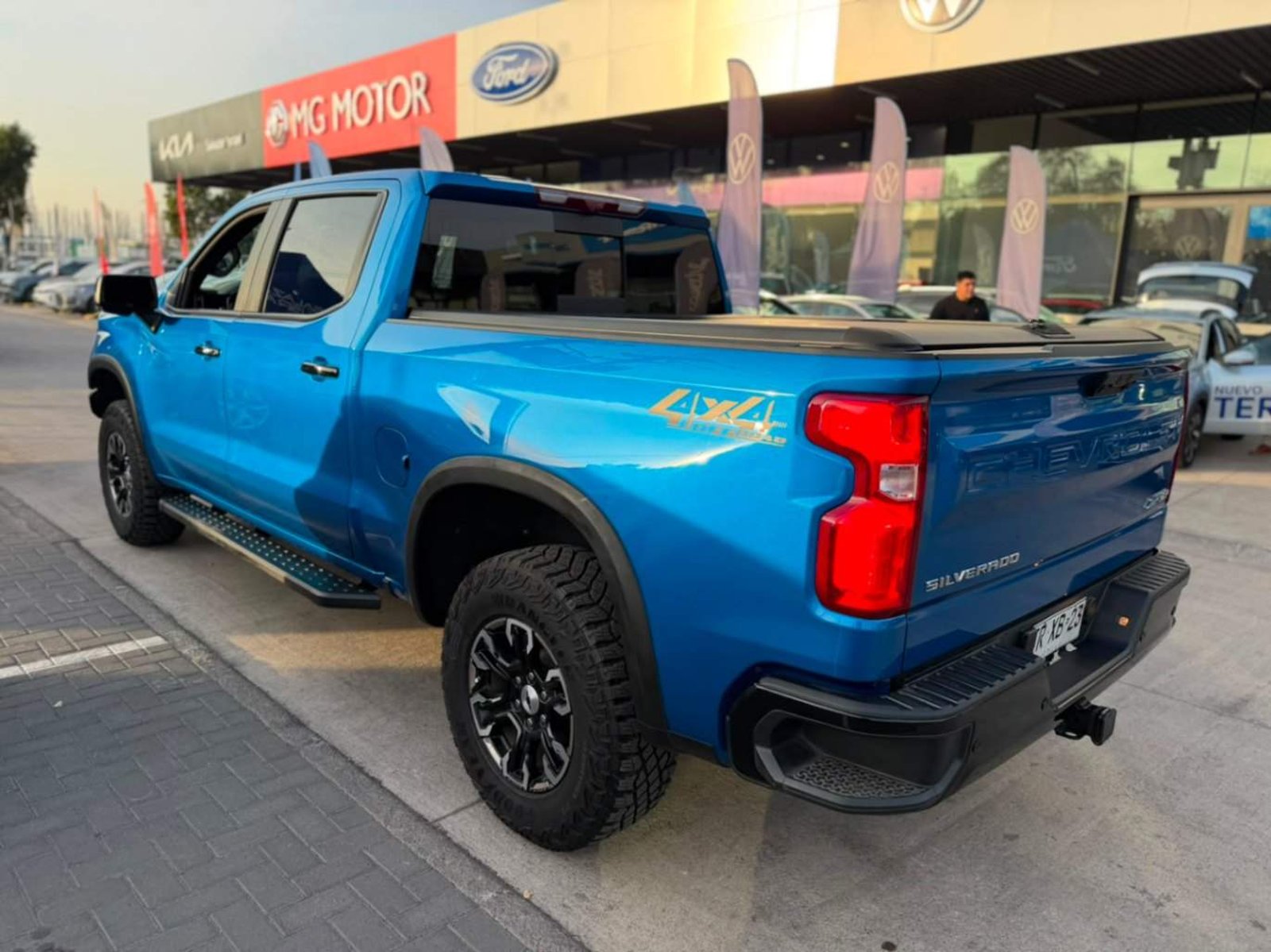 Chevrolet Silverado 6.2 Zr2 4x4 At 4p 2024 - Imagen 7 de 8