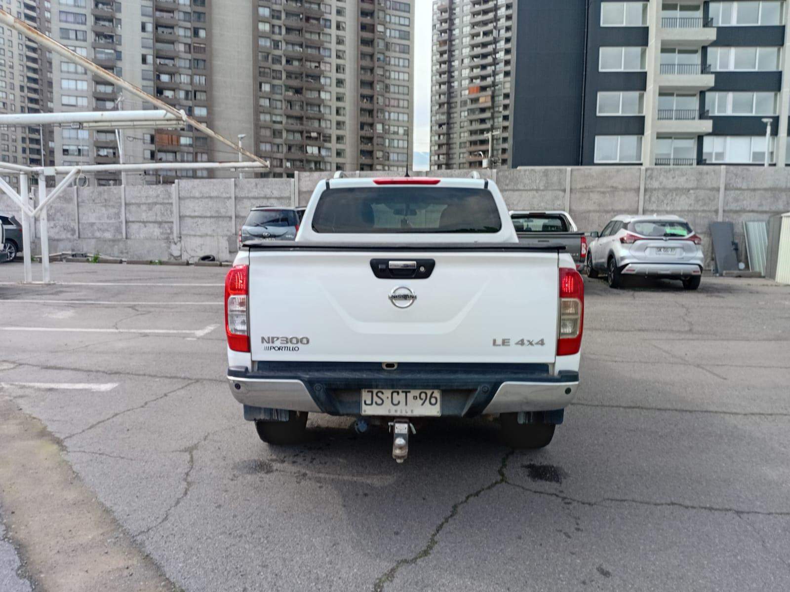 Nissan Np300 2.3 Le Diesel 4wd Dob.cab. At 4p 2017 - Imagen 4 de 4