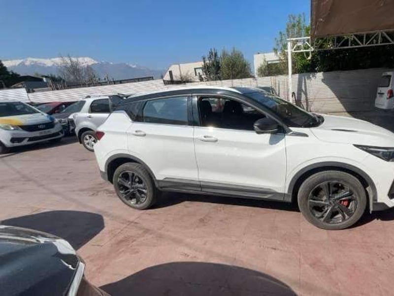 Geely Coolray 1.5 Gf Sport 4x2 At 5p 2026 - Imagen 3 de 5