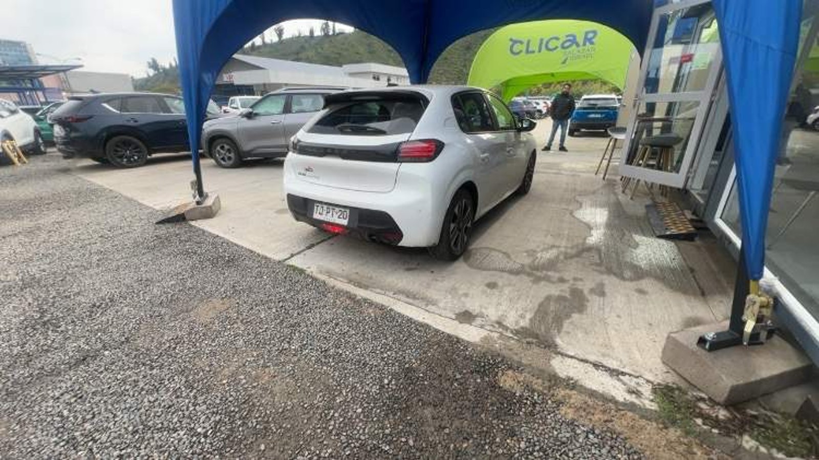 Peugeot 208 1.2 Puretech Allure Pack 100 4x2 Mt 5p 2024 - Imagen 3 de 4