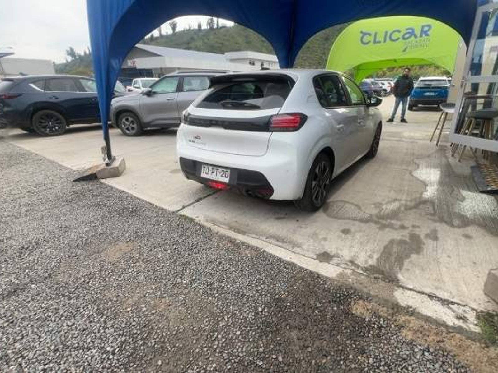 Peugeot 208 1.2 Puretech Allure Pack 100 4x2 Mt 5p 2024 - Foto 3 de 4