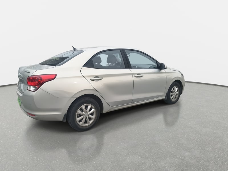 Hyundai Verna 1.4 Cb Plus 4x2 Mt5 4p 2022 - Imagen 7 de 8