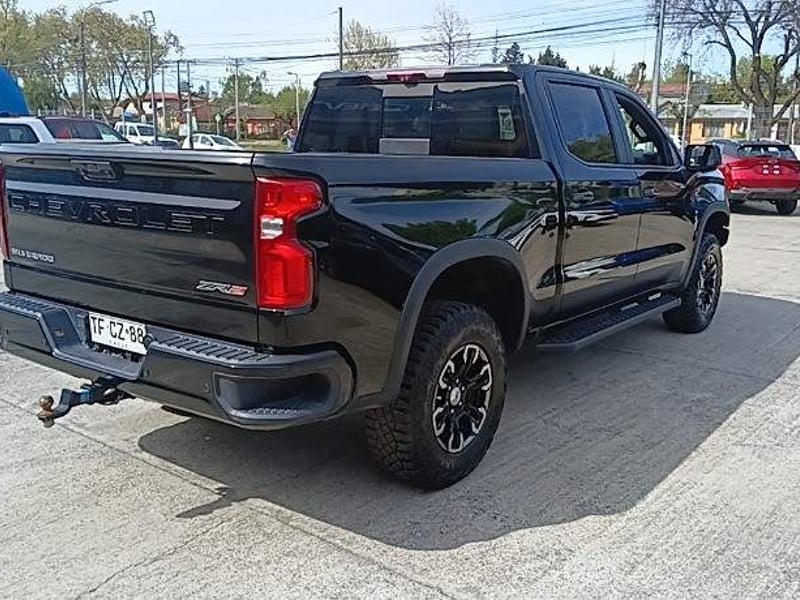 Chevrolet Silverado 6.2 Zr2 4x4 At 4p 2024 - Imagen 4 de 5