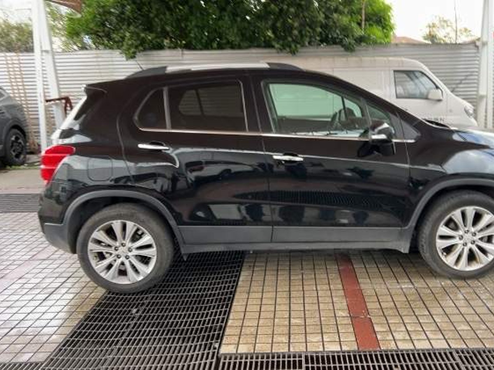 Chevrolet Tracker 1.8 Lt Awd E5 At 5p 2020 - Foto 3 de 5